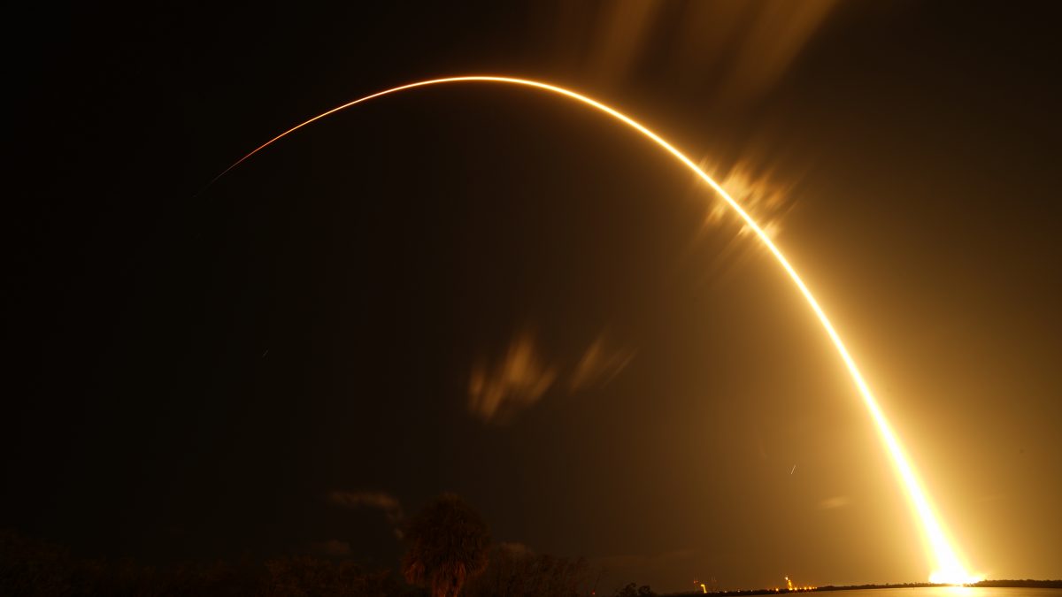 Falcon 9 Starlink - Long Exposure